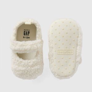 NWT Gap Baby Sherpa Mary Jane Shoes in Beige | Size 3 (6-12 mos)